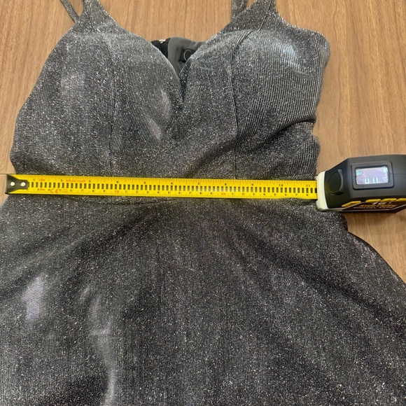 Speechless Juniors' Dress Size 3‎ Black Silver Shimmer  Homecoming Pockets Flare - Picture 10 of 12